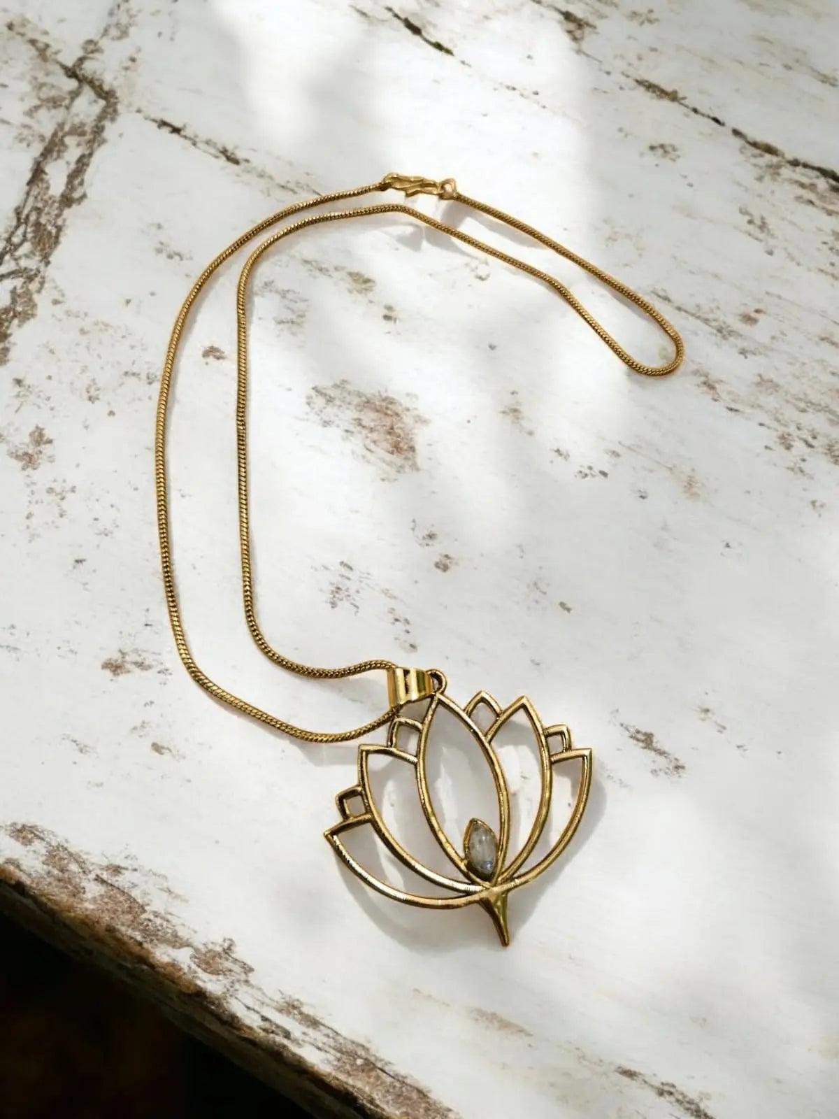 Padma Necklace with  Labradorite Stone Bliss Boho