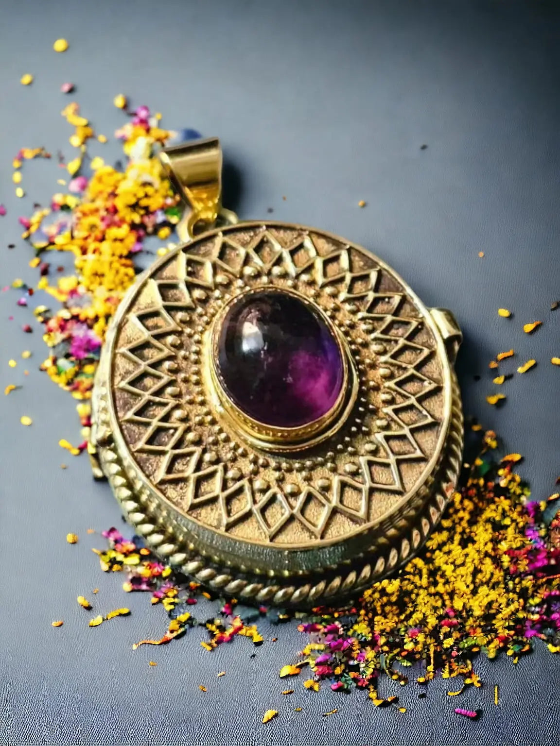 Ziba Locket – Antique Amethyst Centerpiece Bliss Boho