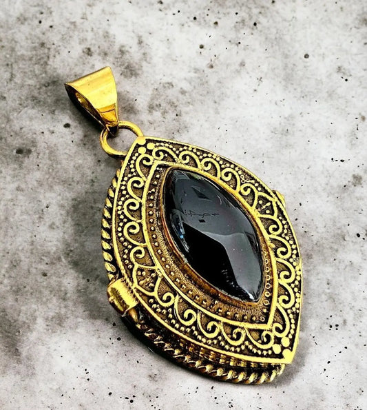 Elliptic Locket with Black Onyx Stone Bliss Boho
