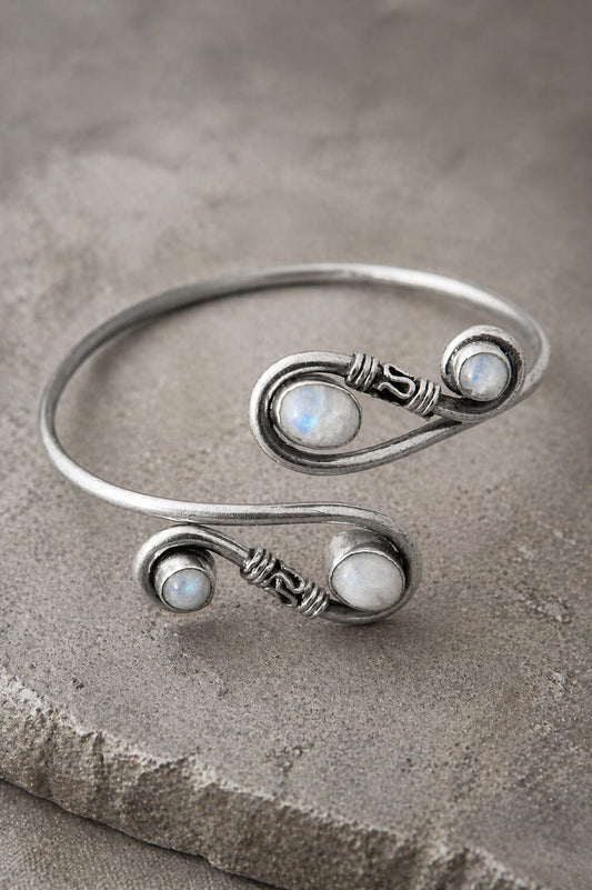 Infinity Loop Moonstone