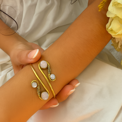 Anantya – The Infinite Bond Bracelet